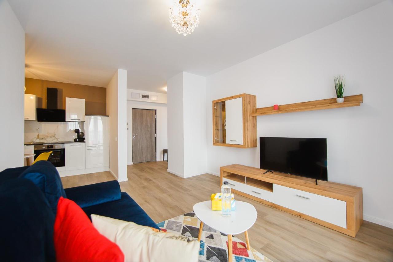 Trio Orange Apartment Oradea Exterior photo